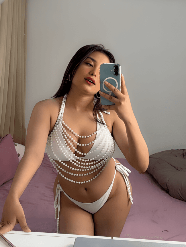 Featured image for Naughty Sexy Figure Babe Strips Nude Shows Asshole Juicy Tits in Horny Bikini Tease