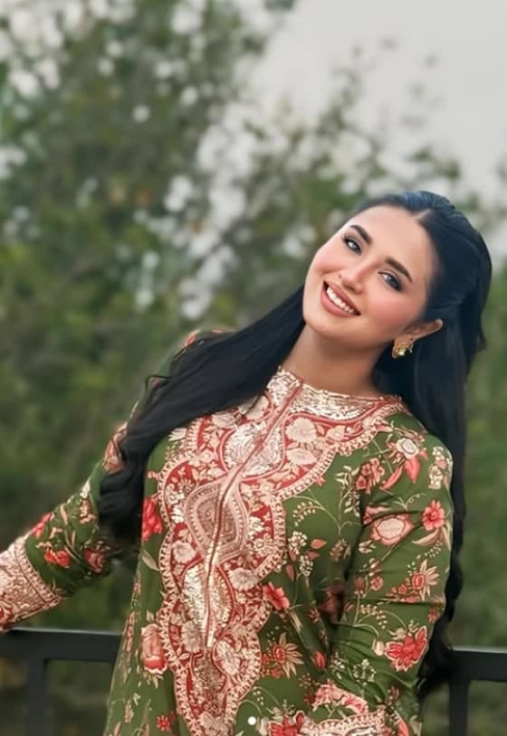 Featured image for Beautiful Sexy Pakistani Model Minahil Malik Giving Blowjob To Her Boyfriend And Twerking Her Ass