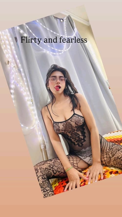 Image of Demanding Supersexy Babe Aqsa Pervaiz Teasing In Bikini And Her Private Photos And Onlyfans Clips