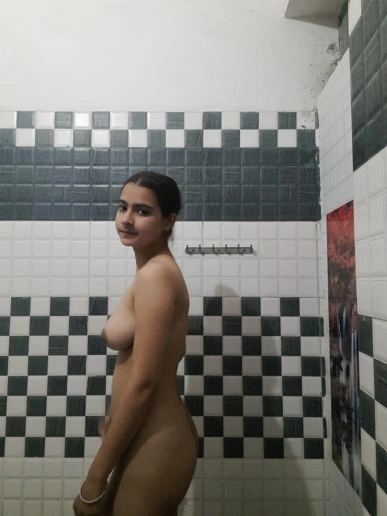 Image of Beautiful Sexy NRI Girls Showing Her Big Juicy Boobs And Rubbing Her Pussy With Hard Fingering And Moaning Leaked Clips