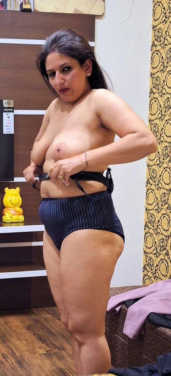 Image of Horny Desi Bhabhi Exclusive Changing Cloths And Taking Off Her Saree Infront Of Her Stepson And Fully Nude Photos